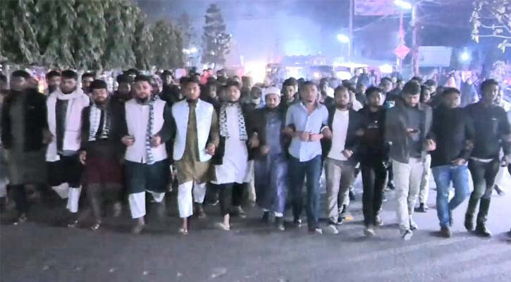 ওসমান হাদীর ওপর হামলার প্রতিবাদে ঝিনাইদহে বিক্ষোভ