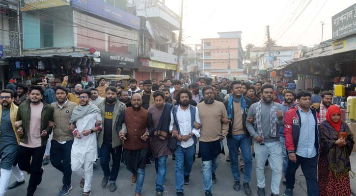 হাদীর ওপর হামলার প্রতিবাদে যশোরে জুলাইযোদ্ধাদের বিক্ষোভ