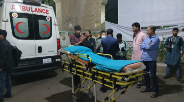 সিএমএইচে নেওয়া হতে পারে ওসমান হাদীকে: ঢামেক পরিচালক