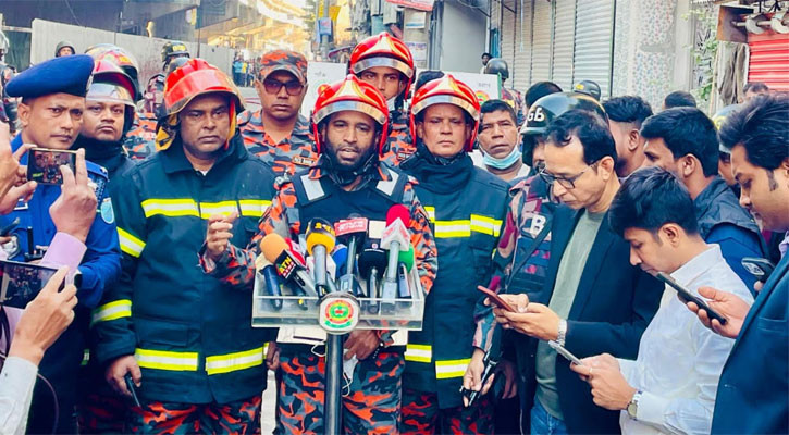জমেলা টাওয়ারে আগুন নিয়ন্ত্রণে চ্যালেঞ্জ বেজমেন্টের দোকান: ফায়ার সার্ভিস