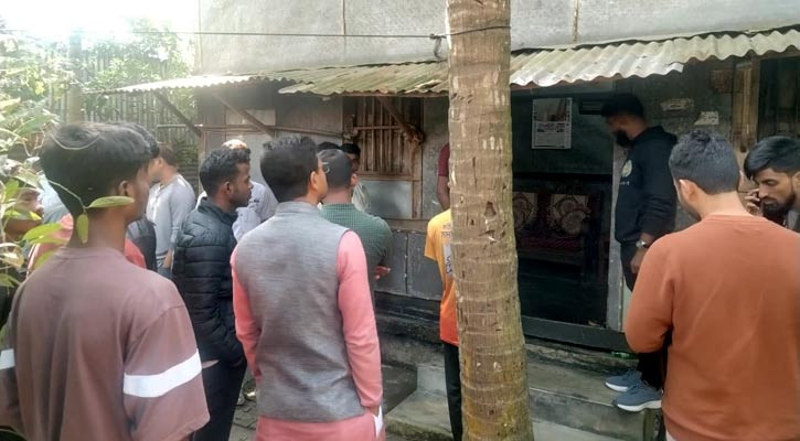 ওসমান হাদিকে দেখতে ঢাকায় পরিবার, এই ফাঁকে গ্রামের বাড়িতে চুরি