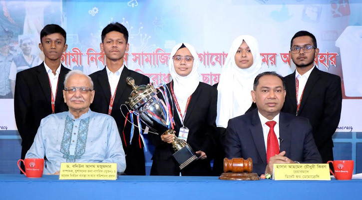 ওসমান হাদি হত্যাচেষ্টায় নির্বাচন নিয়ে শঙ্কা তৈরি হয়েছে: সুজন সম্পাদক