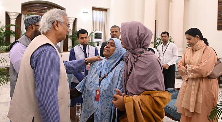 হাদির পরিবারের সঙ্গে প্রধান উপদেষ্টার সাক্ষাৎ, সর্বোত্তম চিকিৎসা নিশ্চিতের আশ্বাস