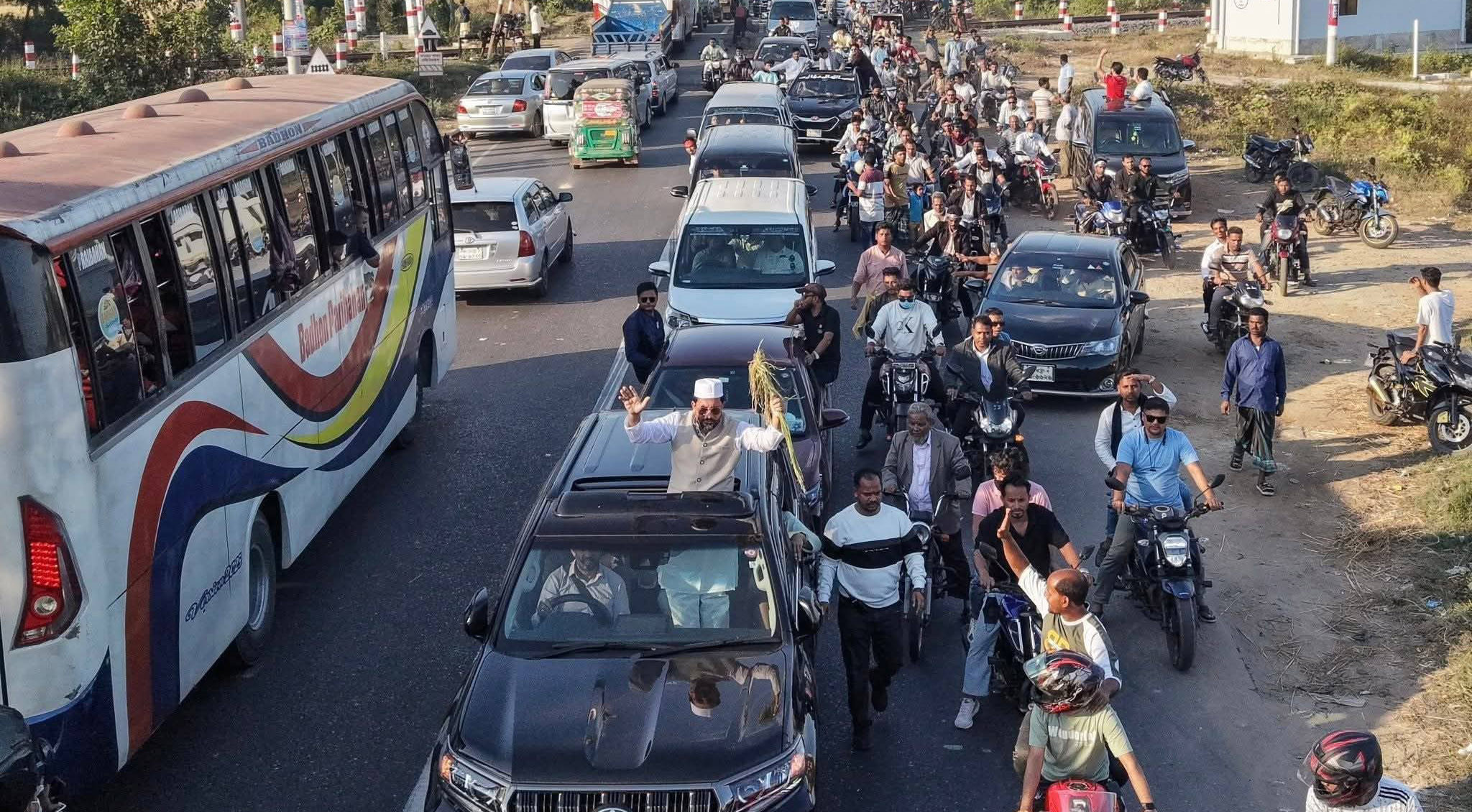 আচারণবিধি লঙ্ঘন করে প্রার্থীকে গুনতে হলো জরিমানা