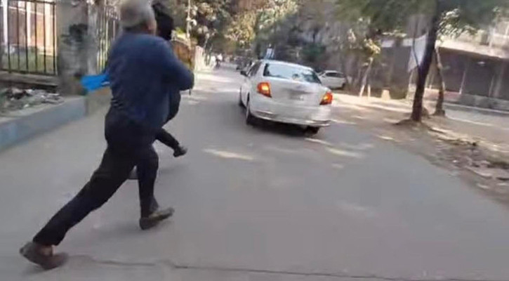 ডাকসুর সমাজসেবা সম্পাদকের আচরণ ছাত্রলীগের কথা মনে করিয়ে দেয়: শিক্ষক নেটওয়ার্ক