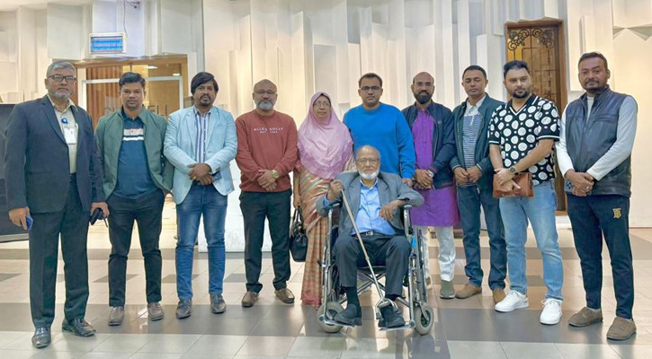 স্বাস্থ্য পরীক্ষার জন্য সিঙ্গাপুর গেলেন খন্দকার মোশাররফ হোসেন