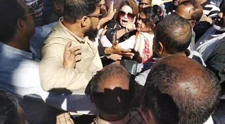 শহীদ বুদ্ধিজীবী দিবসে বরিশালে বিএনপির দুপক্ষের উত্তেজনা