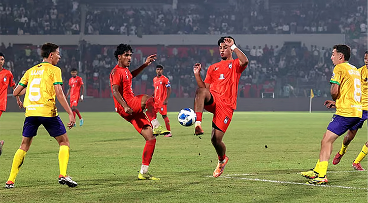 আটকে গেল বিদেশি দল, আয়োজকদের বিরুদ্ধে আইনি পদক্ষেপের হুঁশিয়ারি