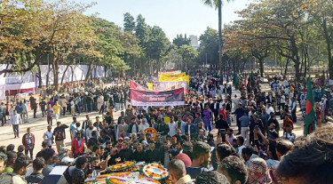 শহীদ বুদ্ধিজীবী স্মৃতিসৌধে সর্বস্তরের মানুষের শ্রদ্ধা