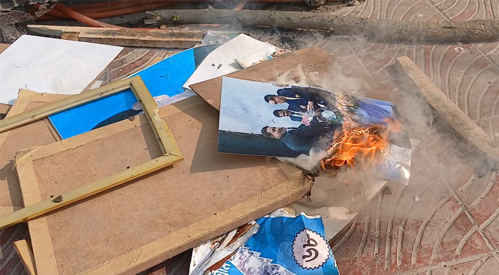 নওগাঁয় জাতীয় পার্টির সভা পণ্ড-অফিস ভাঙচুর