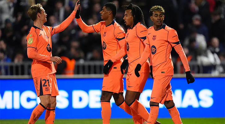 কষ্টের জয়ে শেষ ষোলোয় বার্সেলোনা