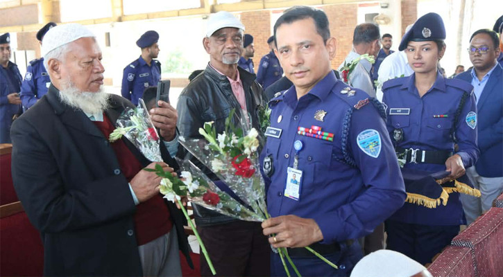বীর মুক্তিযোদ্ধা ও শহিদ পরিবারকে পুলিশের সংবর্ধনা
