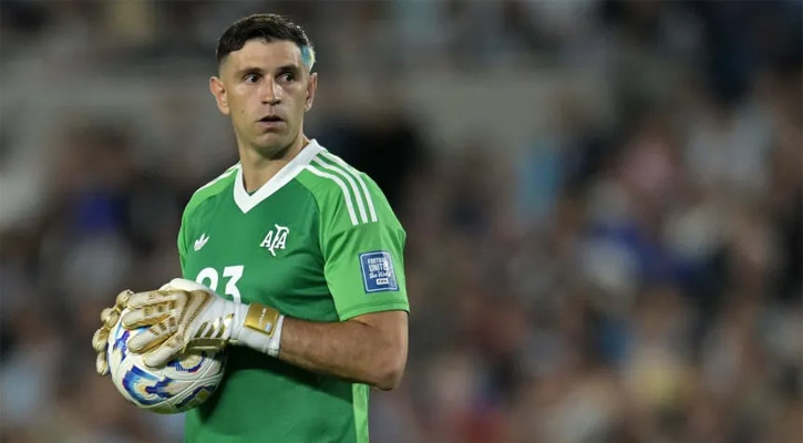 স্পেনের বিপক্ষে ফিনালিসিমাকে ‘বিশ্বকাপ ফাইনাল’ মানছেন এমিলিয়ানো