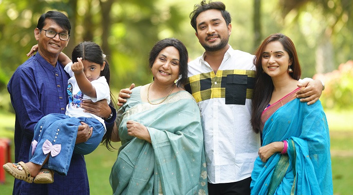 টানাপড়েনের সংসারে জোভান-পায়েল!