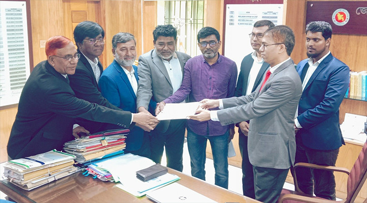 নড়াইলে নারীসহ আটজনের মনোনয়ন ফরম সংগ্রহ