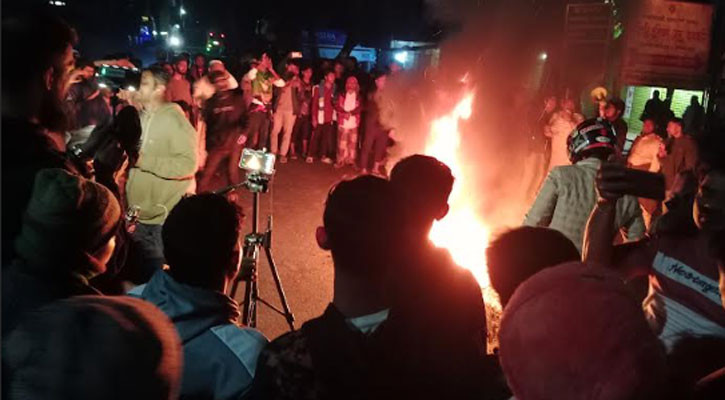 ঝালকাঠি-বরিশাল আঞ্চলিক মহাসড়ক অবরোধ