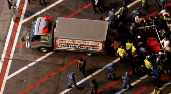 পতাকায় মোড়ানো কফিনে দেশে ফিরলেন ওসমান হাদি