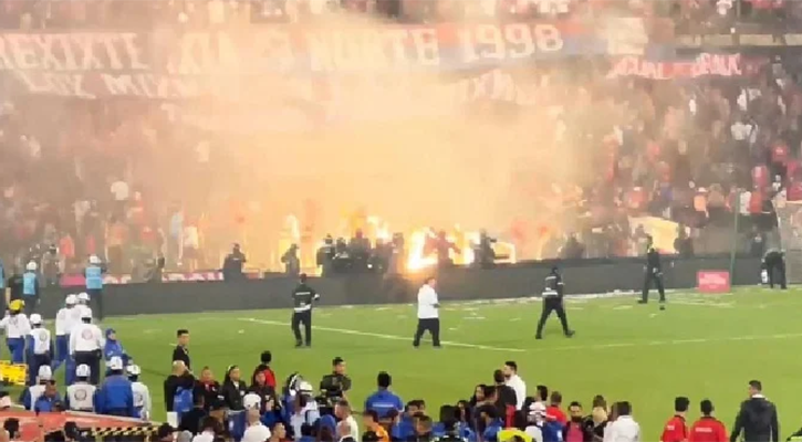 ফুটবল ম্যাচের ফাইনাল শেষে ভয়াবহ দাঙ্গা, আহত অন্তত ৫৯ জন