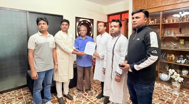 চার দাবিতে স্বরাষ্ট্র উপদেষ্টাকে ছাত্রদলের স্মারকলিপি