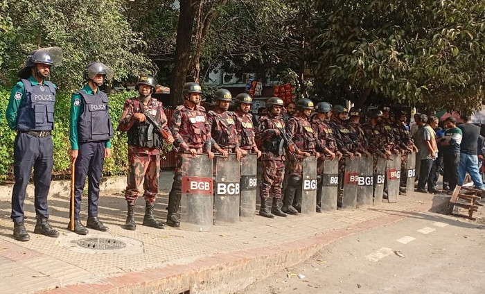 রাজধানীর গুরুত্বপূর্ণ স্থানে বিজিবি মোতায়ন