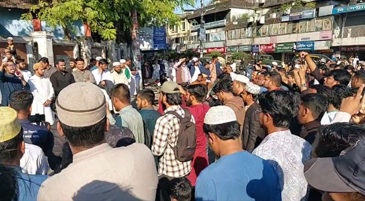 হাদি হত্যার বিচার দাবিতে সিলেটে বিক্ষোভ