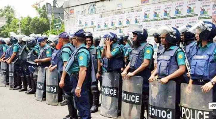 জাতীয় হৃদরোগের সামনে মানুষের ভিড়, অতিরিক্ত পুলিশ মোতায়েন