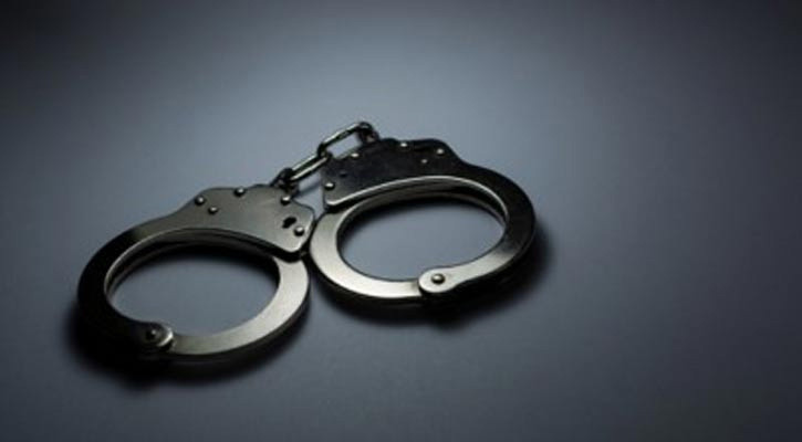 সদরপুরে কার্যক্রম নিষিদ্ধ আ.লীগ নেতা গ্রেপ্তার