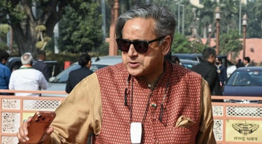 বাংলাদেশে স্থিতিশীলতার পক্ষে ভারত সহযোগিতামূলক ভূমিকা রাখবে: শশী থারুর