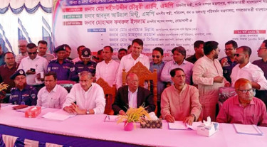মুছাপুর রেগুলেটর না থাকায় বাড়ছে নদীভাঙন, এলাকা পরিদর্শনে দুই মন্ত্রী