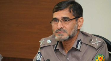 ঈদ নিরাপত্তায় পুলিশ, ডিবি-সোয়াট, ডগ স্কোয়াড ও অশ্বারোহী ইউনিট