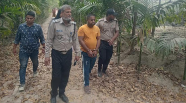 ঘরের দোতালায় বসে রশি টানিয়ে ইয়াবা বিক্রি, টাকাসহ আটক কারবারি