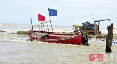 নয় অঞ্চলের নদীবন্দরে সতর্ক সংকেত