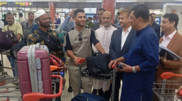 মধ্যরাতে হযরত শাহজালাল আন্তর্জাতিক বিমানবন্দর পরিদর্শনে প্রতিমন্ত্রী রশিদুজ্জামান