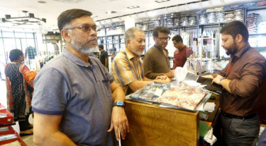 নতুন সরকারের প্রথম ঈদ, চাঞ্চল্য অর্থনীতিতে