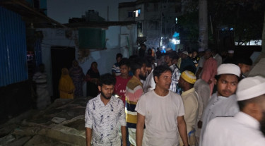 গ্যাস লিকেজে বিস্ফোরণে উড়ে গেছে রান্নাঘর-বাথরুমের ছাদ