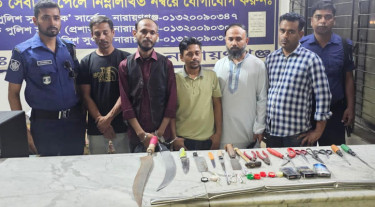 নারায়ণগঞ্জে দেশীয় অস্ত্রসহ ৫ জন গ্রেপ্তার