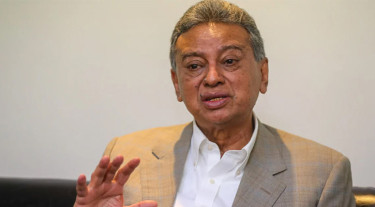 রাজনীতিবিদ বা বিচারক নয়, ইতিহাস রচনার দায়িত্ব ইতিহাসবিদদেরই নিতে হবে