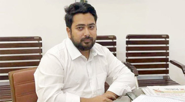 ওমরাহর উদ্দেশ্যে আজ দেশ ছাড়ছেন নাহিদ ইসলাম