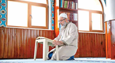 রিজিকে বরকত লাভে করণীয়
