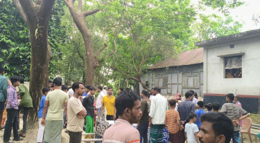 কুমিল্লায় মেলা থেকে বাড়ি ফেরার পথে গাড়িচাপায় নিহত ২, আহত ৪