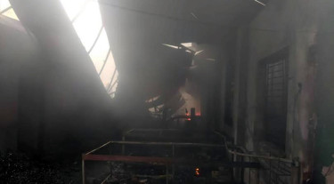 কদমতলীর গ্যাস লাইটার কারখানার আগুন নিয়ন্ত্রণে
