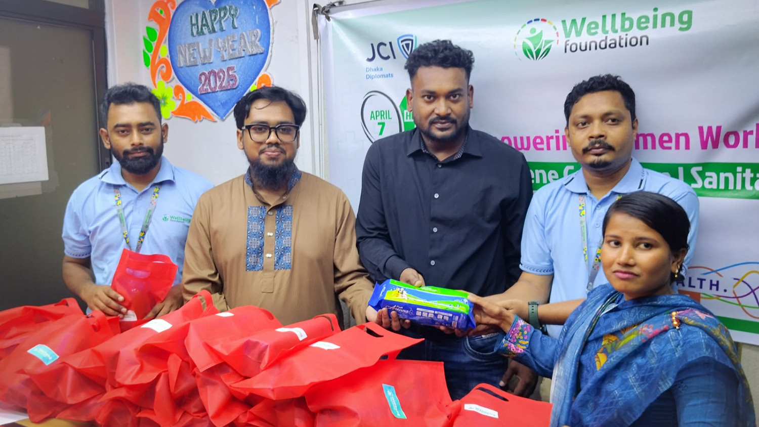 নারী গার্মেন্টস কর্মীদের স্বাস্থ্য ও হাইজিন সচেতনতা বিষয়ক সেমিনার