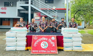 বৈধ পণ্যের আড়ালে মাদক আমদানি, নেশাজাতীয় সিরাপসহ ভারতীয় ট্রাক জব্দ