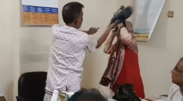 শিক্ষিকাকে জুতাপেটার ঘটনায় বিএনপি নেতা বহিষ্কার