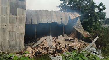 নারায়ণগঞ্জে তুলার গোডাউনে আগুন, ‘১২ লাখ’ টাকার ক্ষতি