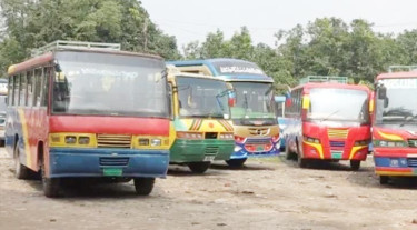 ১ দিন বন্ধ থাকার পর চাঁপাইনবাবগঞ্জ থেকে বাস চলাচল শুরু