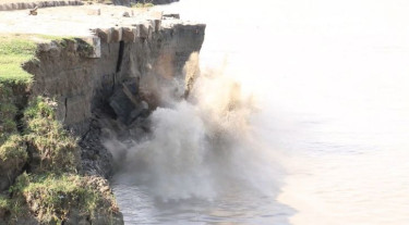 ফেনীতে নদী ভাঙনে বিলীন হচ্ছে ঘরবাড়ি, আতঙ্কে হাজারো পরিবার