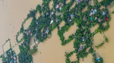 ফেনীর উত্তরাঞ্চলে কাটেনি বন্যার ক্ষত, শঙ্কা এবারও