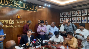 রোহিঙ্গা ক্যাম্পের আইনশৃঙ্খলা পরিস্থিতি নিয়ে জাতীয় কমিটির সভায় আলোচনা