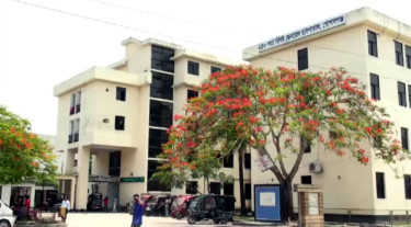 গোপালগ‌ঞ্জে বা‌সের ধাক্কায় বাইক আরোহী নিহত